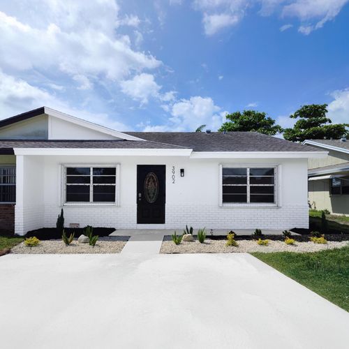 3902 Harwood St, West Palm Beach, FL, 33403-1010 | Card Image