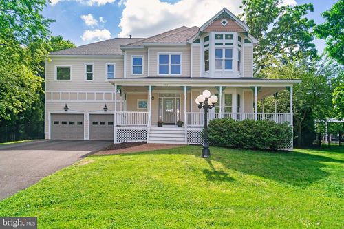 2317 Chestnut Hill Ave, FALLS CHURCH, VA, 22043-2924 | Card Image