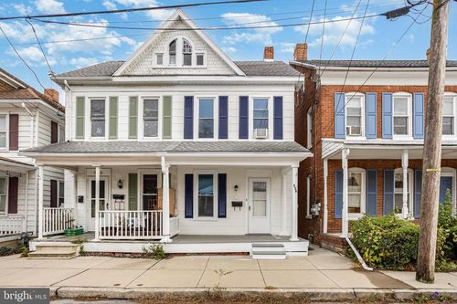 538 Baer Ave, HANOVER, PA, 17331-2703 | Card Image