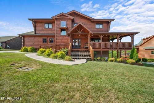 685 Stockton Dr, Sevierville, TN, 37876-2544 | Card Image