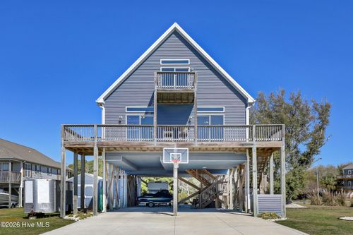 200 Waterway Dr, Sneads Ferry, NC, 28460-9610 | Card Image