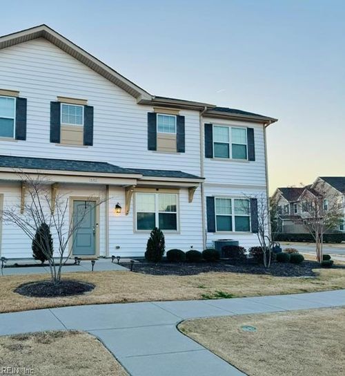 4080 Trenwith Ln, Virginia Beach, VA, 23456-6197 | Card Image