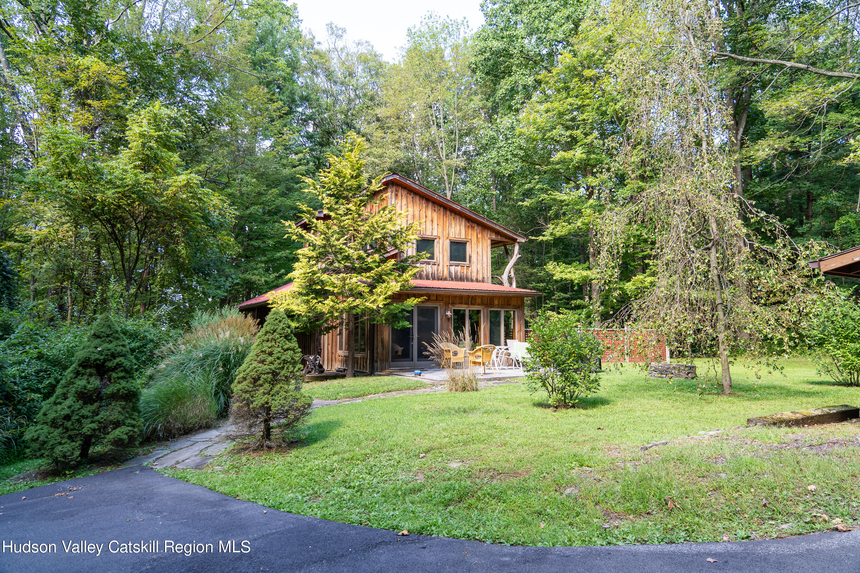 Williams Rd, Red Hook, NY 12571