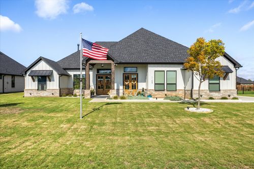 1105 Tremont Ln, Granbury, TX, 76049-4337 | Card Image