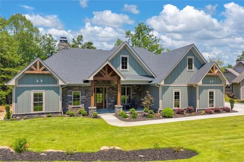 410 N Edgewater Trl, Toccoa, GA, 30577-2593 | Card Image