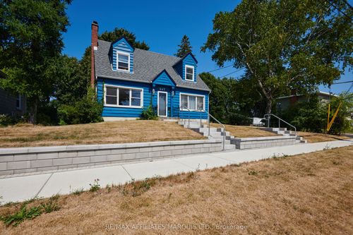 547 5th St E, Cornwall, ON, K6H2M6 | Card Image