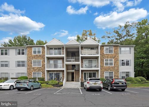 58 Willow Ct, HAMILTON, NJ, 08619-4623 | Card Image
