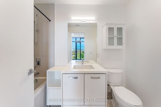 LPH02 - 608 Richmond St W, Condo with 2 bedrooms, 2 bathrooms and null parking in Toronto ON | Image 30
