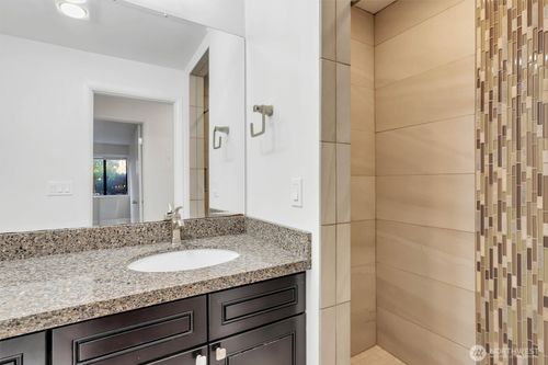 unit-107-19414 Aurora Ave N, Shoreline, WA, 98133-3936 | Card Image