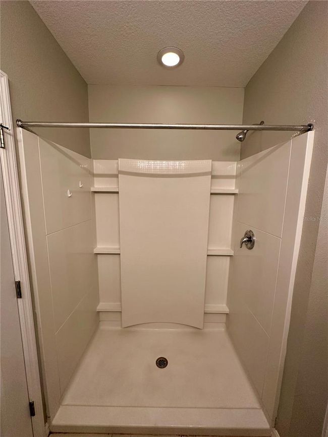 Master Bathroom | Image 12