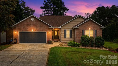 199 Bethlehem Manufacturing Ln, Hickory, NC, 28601 | Card Image