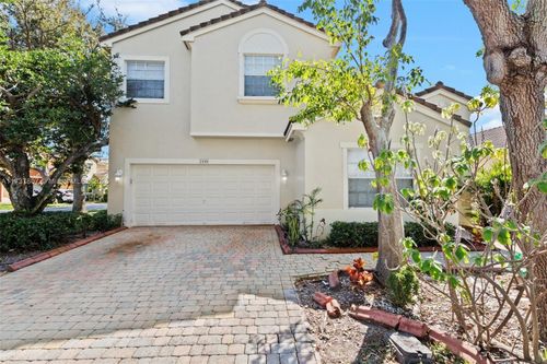 7450 Nw 21st Pl, Pembroke Pines, FL, 33024-1023 | Card Image