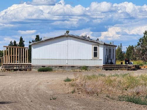 333 Se Redwood Ln, Prineville, OR, 97754-9674 | Card Image