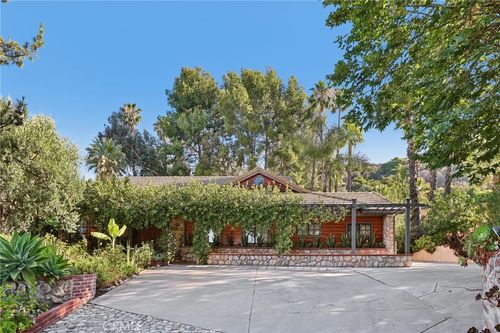 10919 Deliban St, Tujunga, CA, 91042-1451 | Card Image