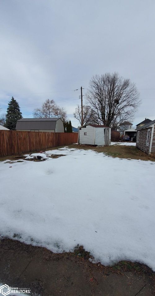 2315 Avenue J, Fort Madison, IA, 52627-4006 | Card Image