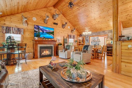 134 Split Rock Rd, Newfoundland, PA, 18445-2132 | Card Image