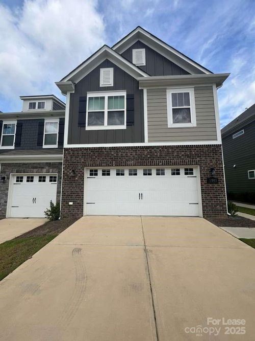 6049 Rizer Dr, Charlotte, NC, 28269-3995 | Card Image