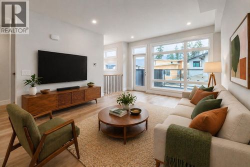 5-3425 Hilltown Dr, Kelowna, BC, V1V0H4 | Card Image