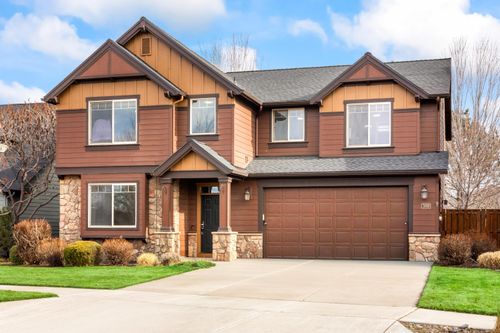 388 Nw 29th St, Redmond, OR, 97756-7303 | Card Image