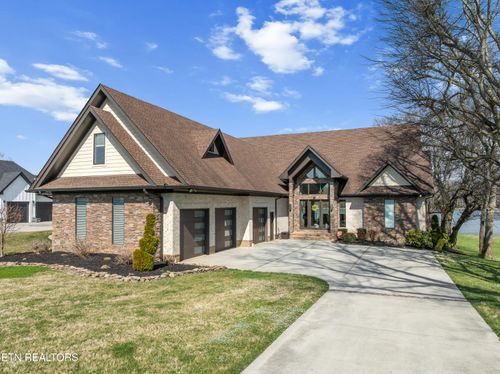 3702 Promontory Pt, Louisville, TN, 37777-4354 | Card Image