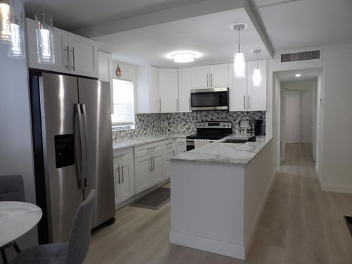 352-352 Brittany H, Delray Beach, FL, 33446-1125 | Card Image