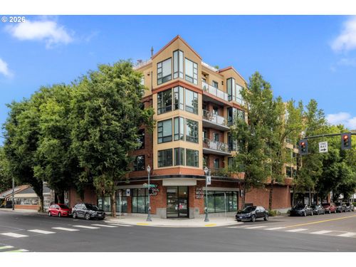 206-1620 Ne Broadway St, Portland, OR, 97232-1799 | Card Image