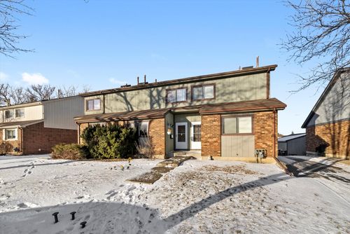 656-656 Rosner Dr, Roselle, IL, 60172-2486 | Card Image
