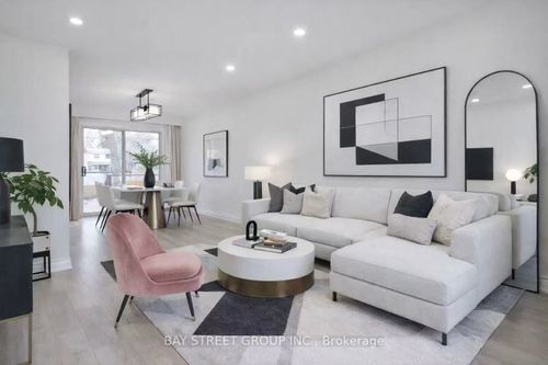 150 Vauxhall Dr, Scarborough, ON, M1P1R4 | Card Image