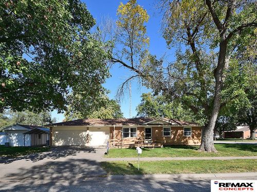 7040 Seward Ave, Lincoln, NE, 68507-1958 | Card Image