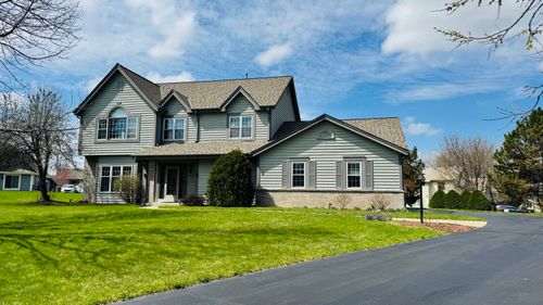 19560 Edmonton Ct, Brookfield, WI, 53045-3839 | Card Image