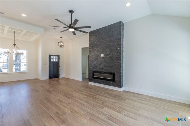 645 Jonquil Dr, House other with 3 bedrooms, 2 bathrooms and null parking in Spring Branch TX | Image 9