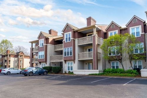 258 Hillsboro Pl, Nashville, TN, 37215-1337 | Card Image