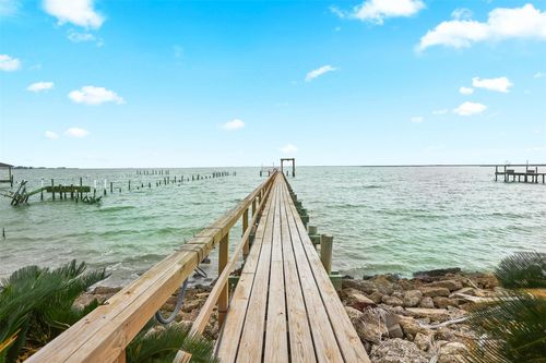 2306 Avenue N, San Leon, TX, 77539-8818 | Card Image