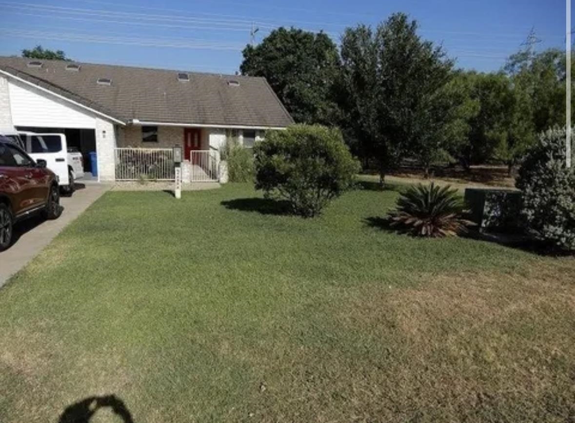 Residential Lease in Horseshoe Bay 2