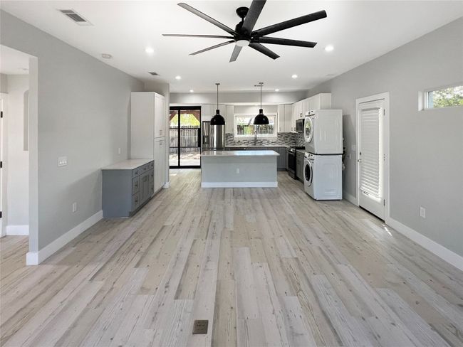 9614 Newfoundland Cir, House other with 3 bedrooms, 2 bathrooms and 2 parking in Austin TX | Image 11