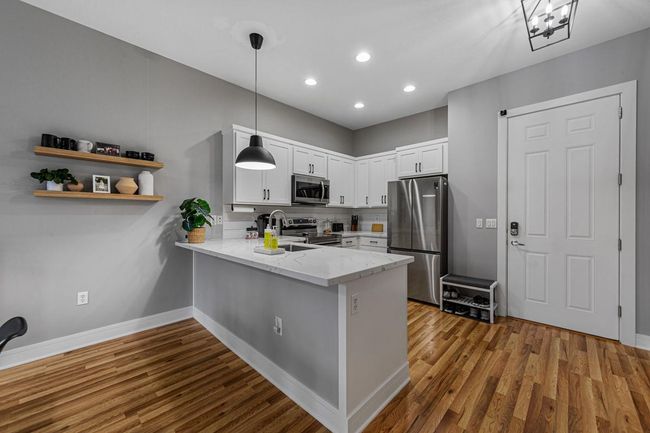 APT-419 - 150 E Travelers Trl, Condo with 1 bedrooms, 1 bathrooms and null parking in Burnsville MN | Image 6