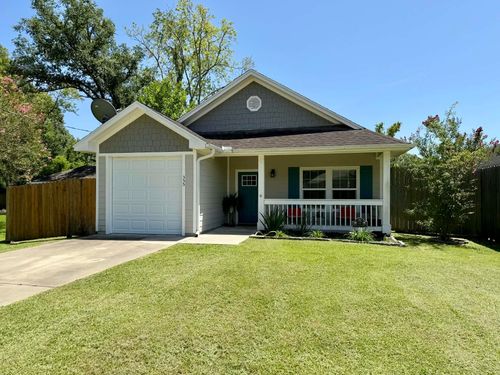 355 W Barkley St, Sour Lake, TX, 77659-2899 | Card Image