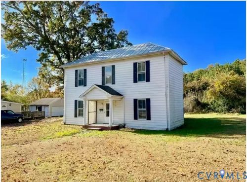 406 Custis St, Crewe, VA, 23930-2018 | Card Image