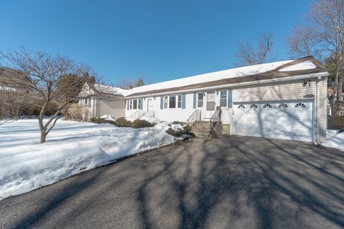 41 Auburn St, Waltham, MA, 02453-2803 | Card Image