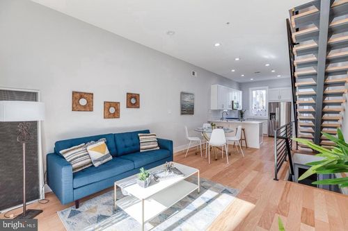 2636 Latona St, PHILADELPHIA, PA, 19146-3810 | Card Image