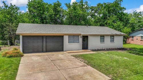 404 Nathan St, Burleson, TX, 76028-5909 | Card Image
