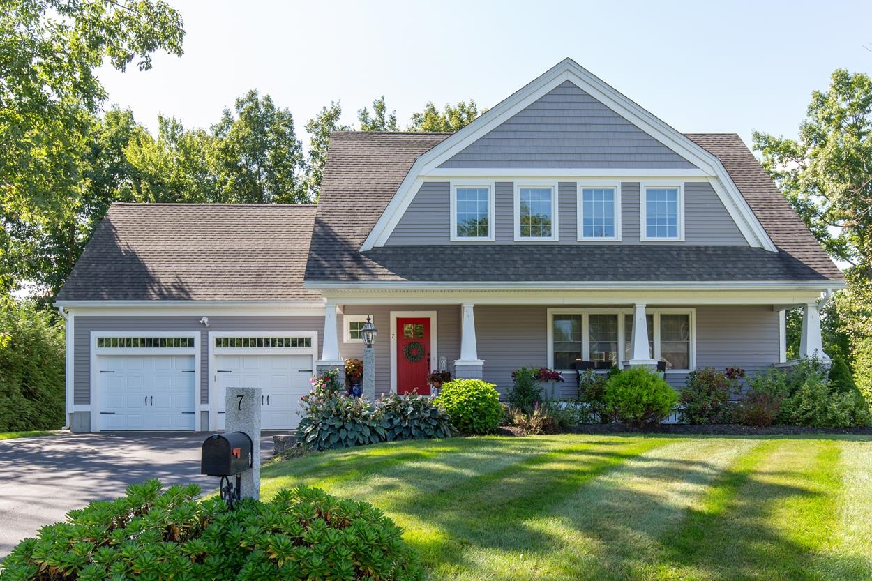 Bramble Path, Pelham, NH 03076