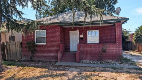 3878 17th Ave, Sacramento, CA, 95820-6471 | Card Image