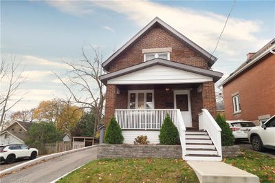 35 Fergus St, House other with 3 bedrooms, 2 bathrooms and 3 parking in Guelph ON | Image 2