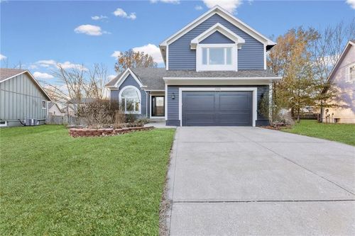 15206 Foster St, Overland Park, KS, 66223-2854 | Card Image