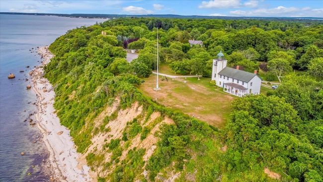 25 Lighthouse Rd, House other with 4 bedrooms, 3 bathrooms and null parking in Southold NY | Image 11