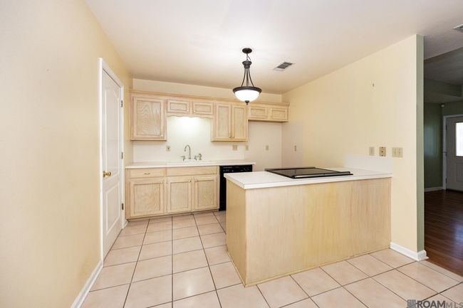 2014 E Catalpa St, House other with 3 bedrooms, 2 bathrooms and 2 parking in Gonzales LA | Image 5