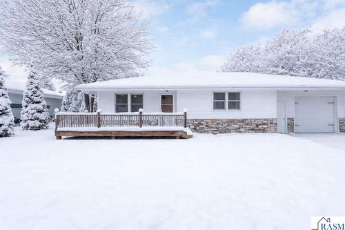 320 S Waterville Ave, Le Center, MN, 56057-1638 | Card Image