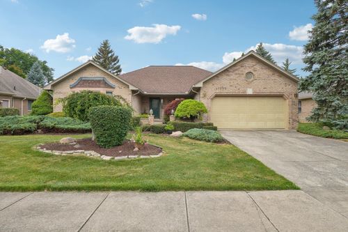 41599 Red Oak Dr, Sterling Heights, MI, 48314-3745 | Card Image