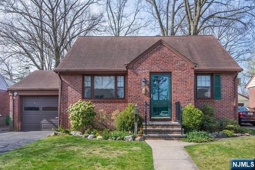 153 Madison Ave, Rochelle Park, NJ, 07662-4334 | Card Image